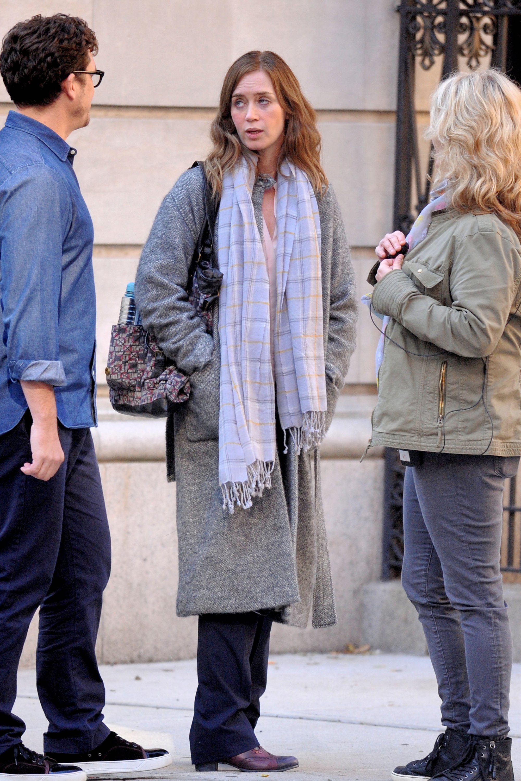 emily-blunt-the-girl-on-the-train-on-set-009.jpg emily-blunt-the-girl-on-the-train-on-set-009.jpg