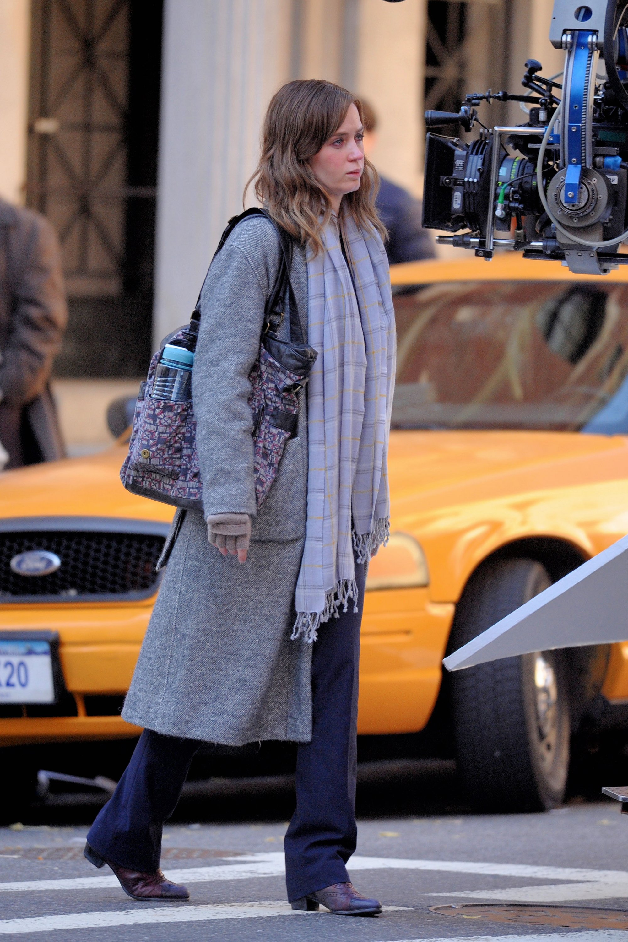 emily-blunt-the-girl-on-the-train-on-set-010.jpg emily-blunt-the-girl-on-the-train-on-set-010.jpg