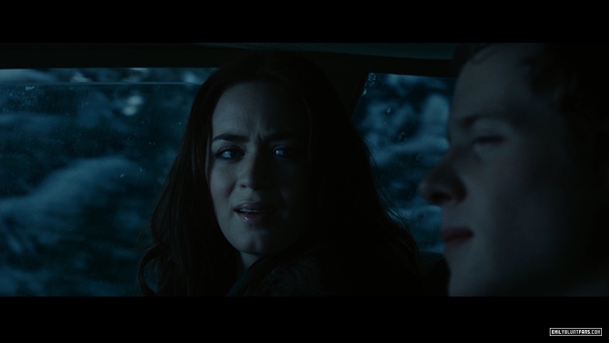 01-00703.jpg 01-00703.jpg